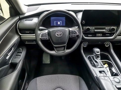 Certified 2025 Toyota Grand Highlander FWD image 13