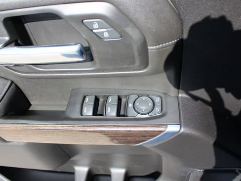 Used 2023 GMC Sierra 2500 SLE w/ SLE Value Package; AWD/4WD image 33