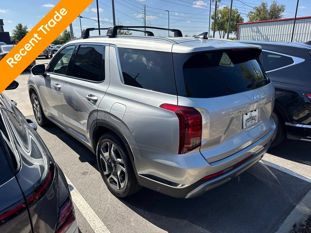 Used 2024 Hyundai Palisade Limited FWD image 4