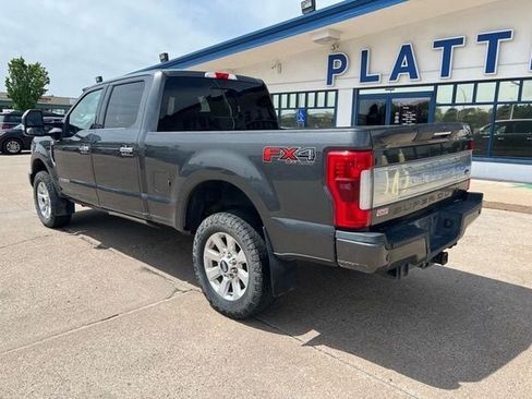 Used 2018 Ford F250 Platinum w/ Platinum Ultimate Package AWD/4WD image 4