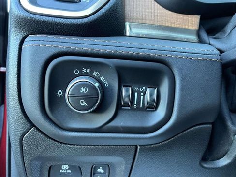Used 2022 RAM 1500 Limited image 24