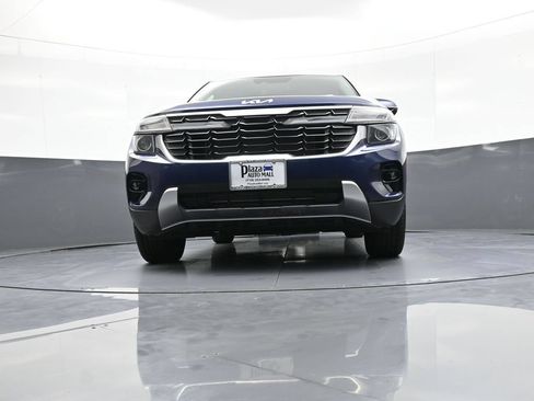 Certified 2025 Kia Seltos EX AWD/4WD image 25