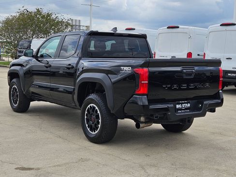 Used 2024 Toyota Tacoma TRD Off-Road AWD/4WD image 6