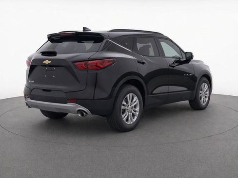 Used 2020 Chevrolet Blazer LT w/ Sound & Technology Package FWD image 3