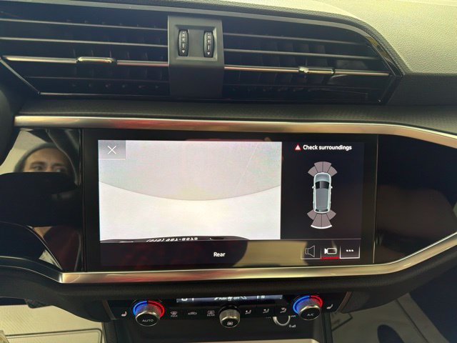 Used 2025 Audi Q3 2.0T Premium AWD/4WD image 17