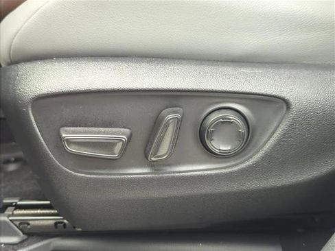 Used 2024 Toyota Sienna XLE image 10