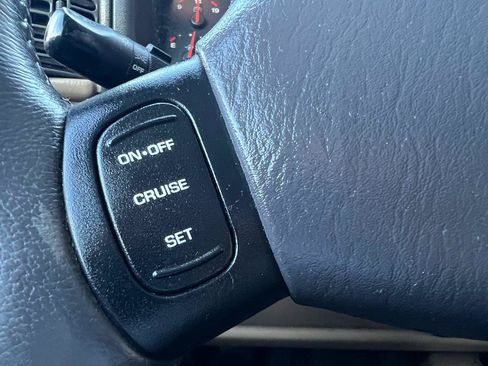 Used 2002 Jeep Wrangler Sahara AWD/4WD image 29
