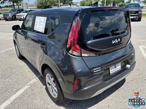 Used 2024 Kia Soul LX w/ Option Group 015 FWD image 19