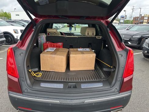 Used 2018 Cadillac XT5 Luxury w/ Driver Awareness Package AWD/4WD image 8
