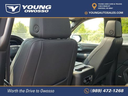 Used 2023 Chevrolet Tahoe Z71 w/ Luxury Package AWD/4WD image 32