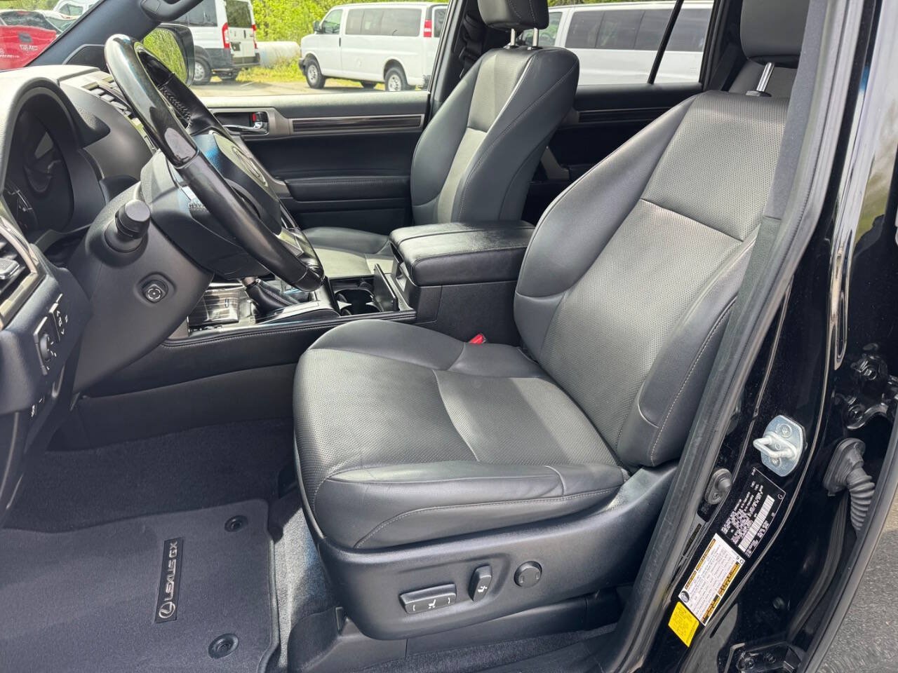 Used 2020 Lexus GX 460 Premium w/ Premium Package AWD/4WD image 19