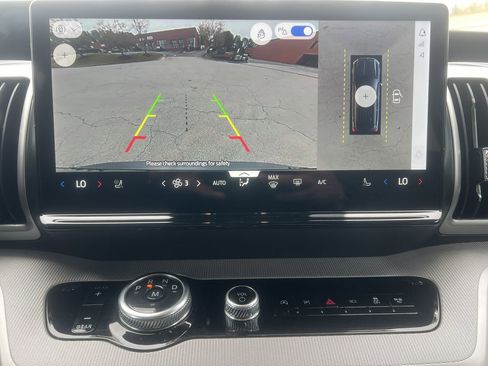 New 2026 Ford Expedition Active image 4