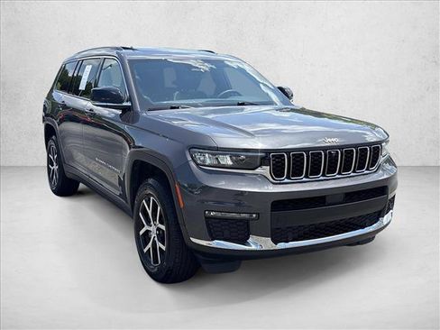 Used 2024 Jeep Grand Cherokee L Limited w/ Luxury Tech Group II AWD/4WD image 3