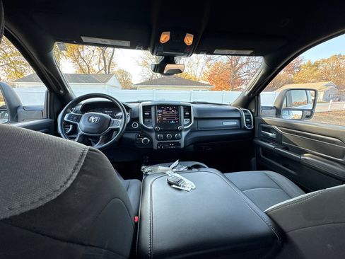 Used 2024 RAM 2500 Big Horn w/ Bed Utility Group image 12