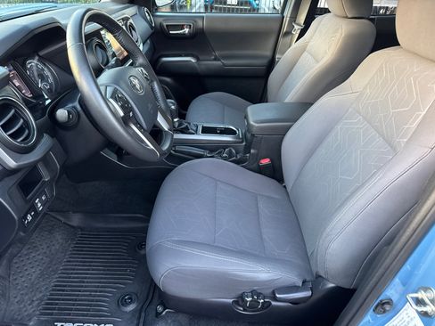 Certified 2019 Toyota Tacoma TRD Sport image 26