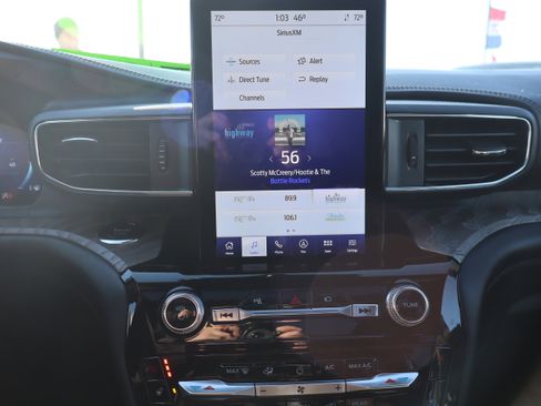 Used 2022 Ford Explorer Platinum w/ Equipment Group 601A image 18