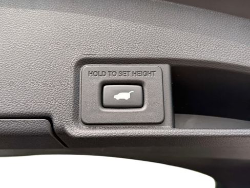 Used 2024 Acura RDX SH-AWD image 9