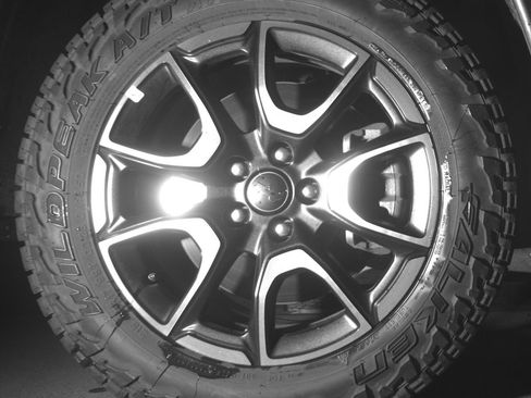 Used 2025 Jeep Compass Trailhawk AWD/4WD image 13