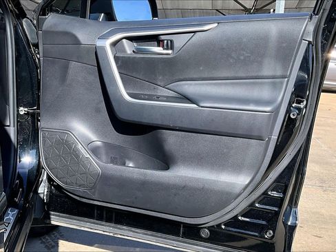 Used 2025 Toyota RAV4 XLE Premium image 26