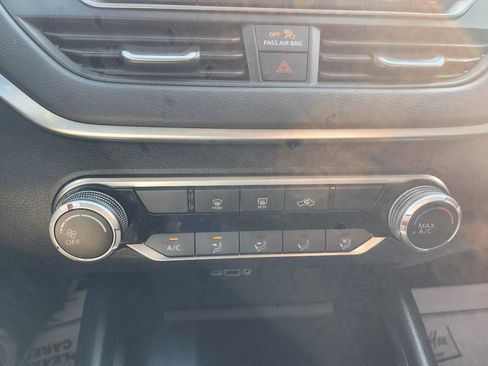 Used 2021 Nissan Altima 2.5 SV image 16