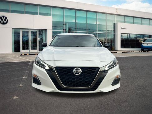 Used 2022 Nissan Altima 2.5 SR FWD image 2