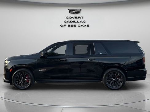 Used 2023 Cadillac Escalade ESV V w/ LPO, ONYX Package image 5