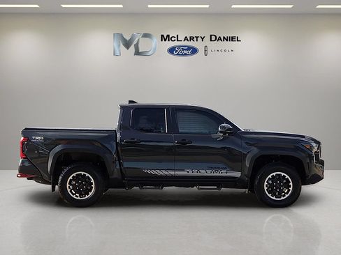 Used 2024 Toyota Tacoma TRD Off-Road w/ TRD Off Road Upgrade Package AWD/4WD image 6