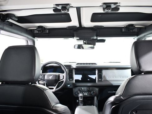 New 2025 Ford Bronco Badlands image 17