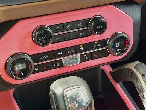 Used 2024 Ford Bronco Outer Banks image 16