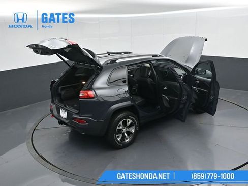 Used 2017 Jeep Cherokee Trailhawk w/ Comfort/Convenience Group image 56