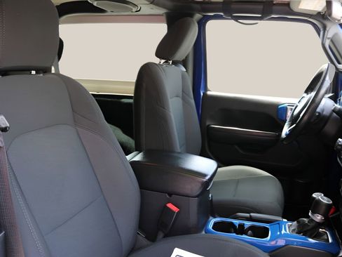 Used 2019 Jeep Wrangler Sport AWD/4WD image 17