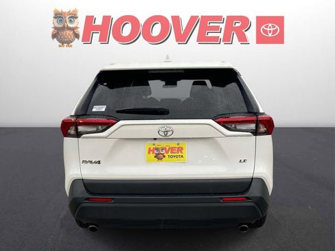 Used 2024 Toyota RAV4 LE FWD image 9