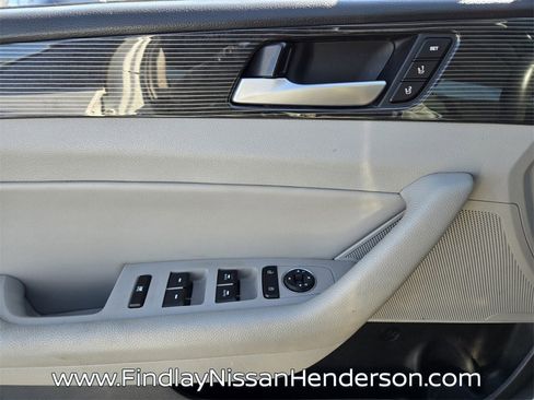 Used 2019 Hyundai Sonata Limited image 21