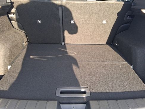 New 2026 Nissan Kicks SR image 7