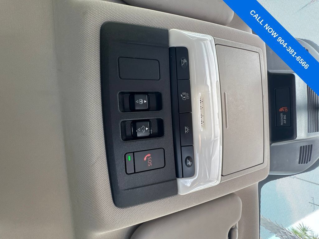 Used 2021 Nissan Rogue SV w/ Premium Package FWD image 33