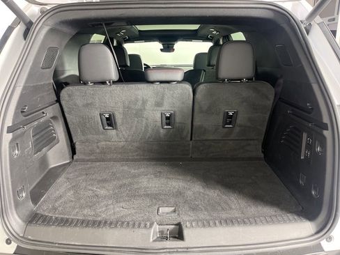 Certified 2024 Chevrolet Traverse RS image 11