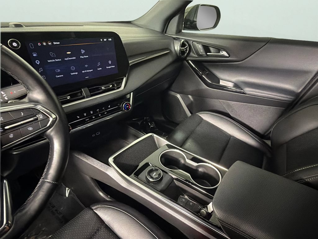 Used 2026 Chevrolet Equinox LT FWD image 19