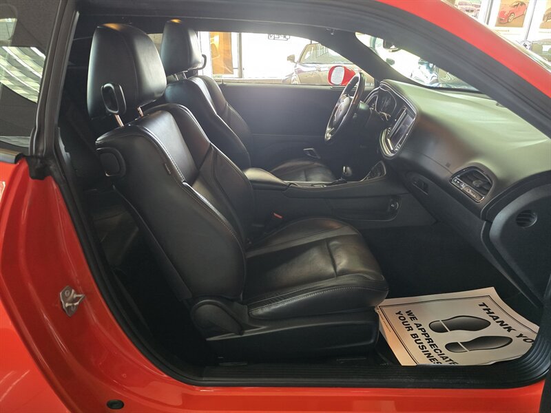 Used 2020 Dodge Challenger SXT w/ Plus Package RWD image 13