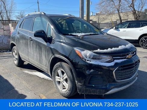 Certified 2022 Chevrolet Trax LT w/ LT Convenience Package image 4