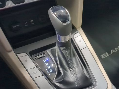 Used 2020 Hyundai Elantra Value Edition FWD image 34