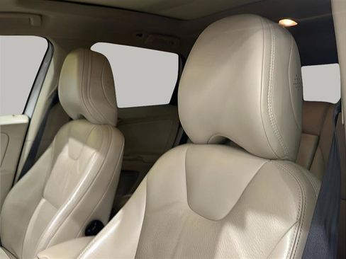 Used 2013 Volvo XC60 3.2 AWD/4WD image 10