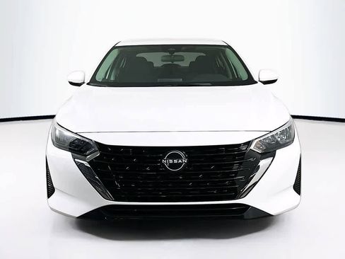 Used 2024 Nissan Sentra S image 6