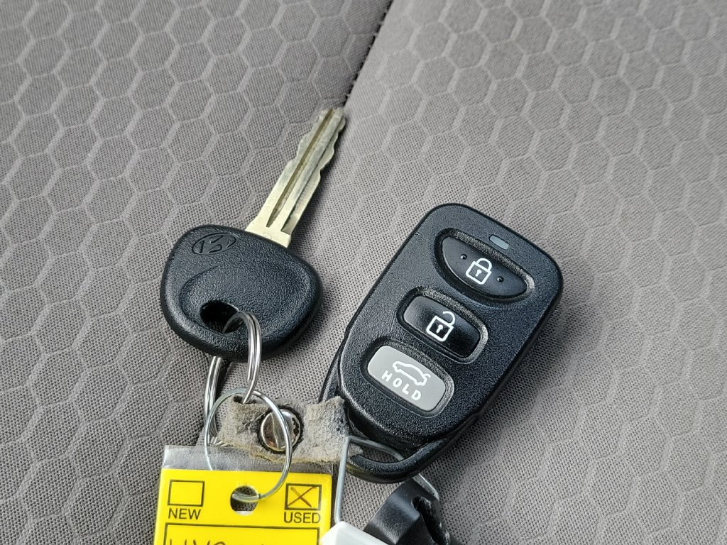 Used 2019 Hyundai Elantra SE FWD image 23