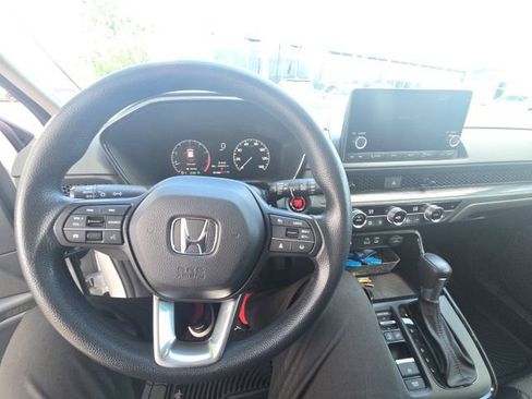 Used 2024 Honda CR-V EX image 3