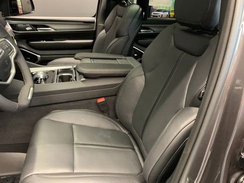 New 2026 Jeep Grand Wagoneer L Limited w/ Premium Group II AWD/4WD image 13
