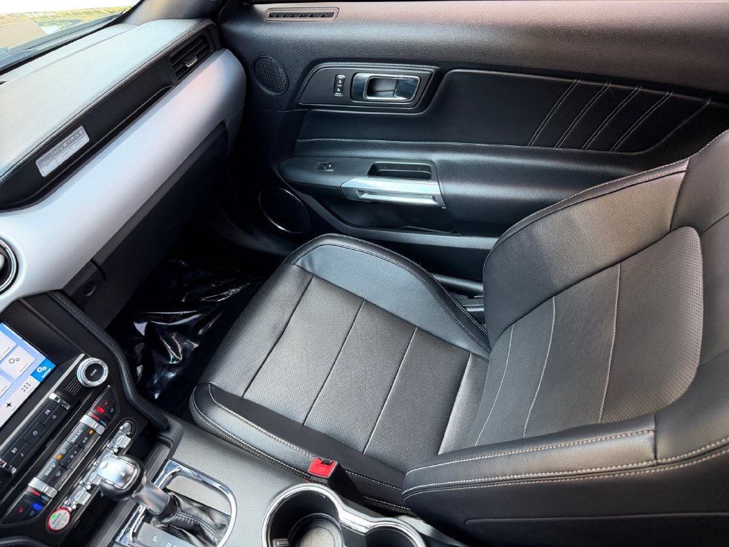 Used 2016 Ford Mustang GT Premium w/ Equipment Group 401A RWD image 17