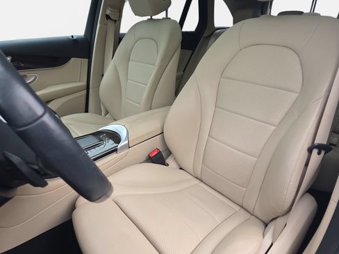 Certified 2022 Mercedes-Benz GLC 300 4MATIC image 15