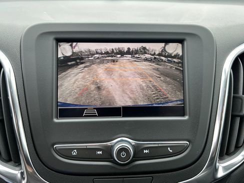 Used 2024 Chevrolet Equinox LT image 17