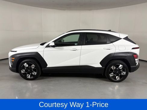 Used 2025 Hyundai Kona SEL FWD image 8