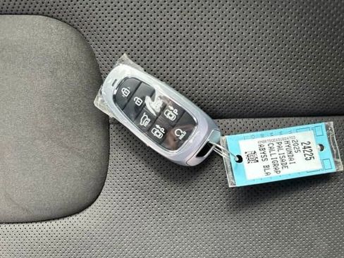 Used 2025 Hyundai Palisade Calligraphy image 30